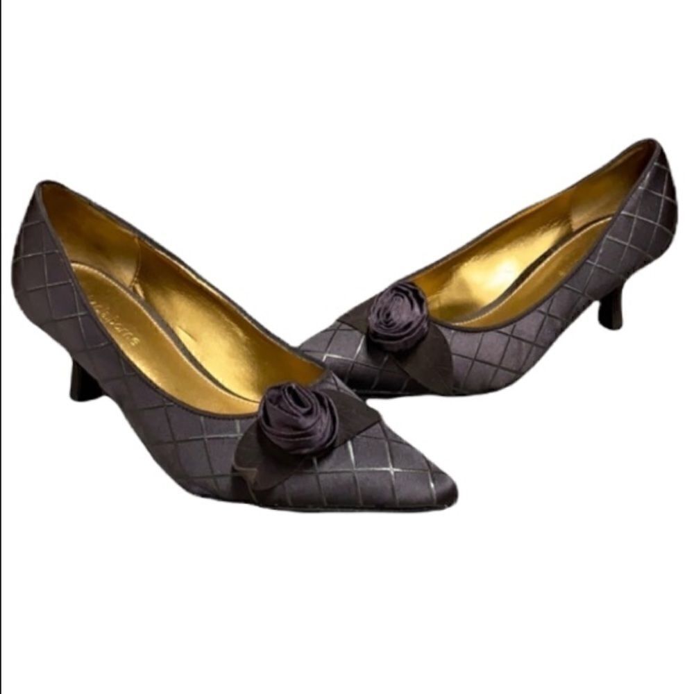 Liz Claiborne Kitten Pumps 